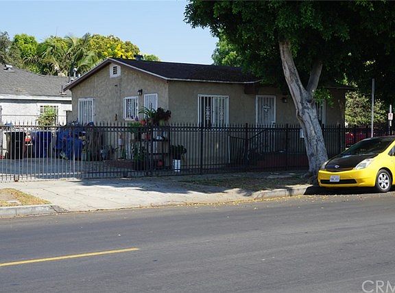 4th image of 5914 S Denker Ave
