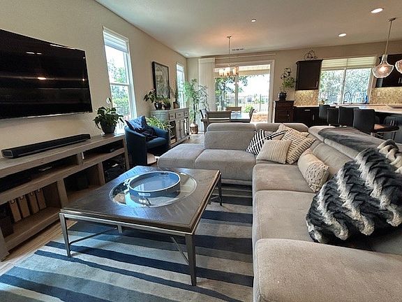 Living Room/entertainment area