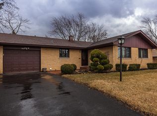 7733 Brookhaven Ave, Darien, IL