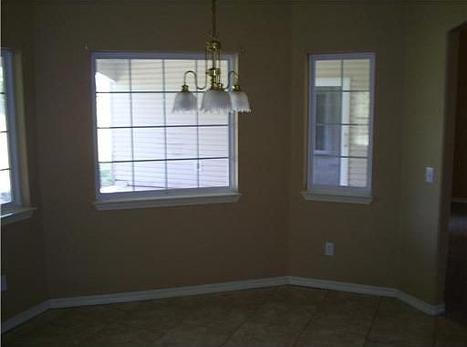 5th image of 808 Meadow Brook Cir
