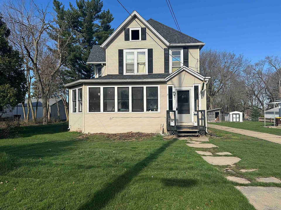 1st image of 1650 S Oak Ave