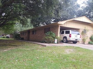 106 Center Dr, Monticello, AR 71655