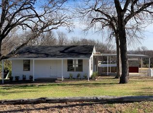 300 Lakeside Dr, Azle, TX 76020