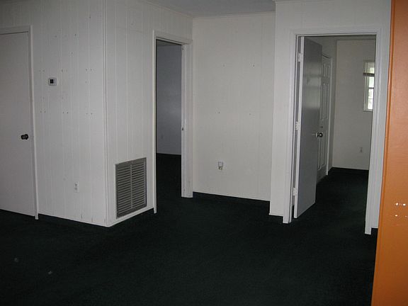 4th image of 2914 Land O Lakes Blvd