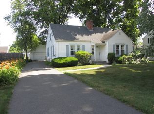 55 Harwich Rd, West Springfield, MA 01089