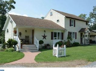 27 Poplar Dr, Reading, PA 19606
