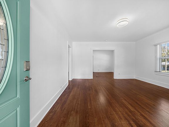 5th image of 211 6th St