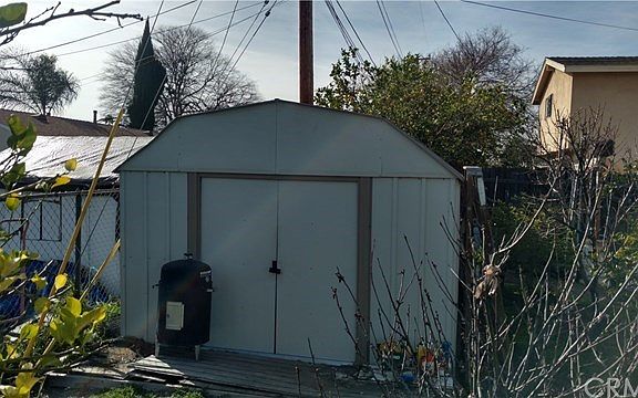 5th image of 1420 E La Deney Dr