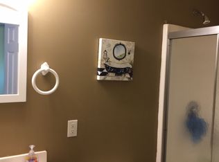 401 E Jefferson St, Perry, MO 63462