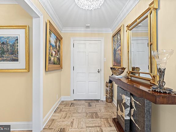 5th image of 700 New Hampshire Ave NW #1109