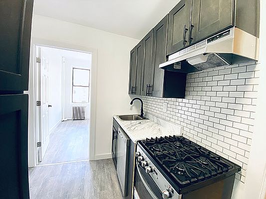 1st image of 102 Saint Marks Pl APT 16