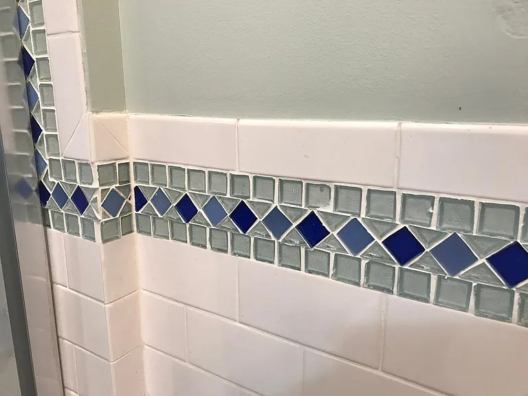 glass tile detail in bathroom