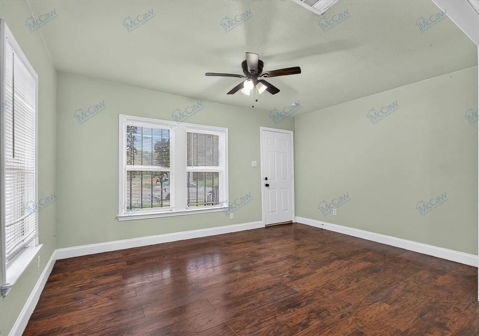 Charming Dallas Home Near Downtown & Major Attractions — Photo 3