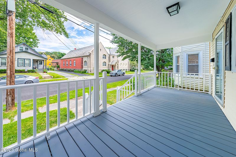 4th image of 203 Catherine Street