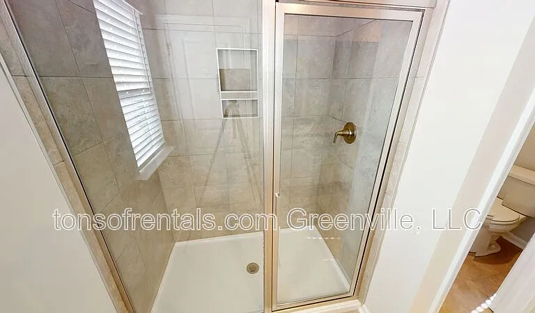 1109 Maridian St — Photo 15
