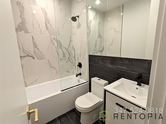 5th image of 61 Montrose Ave #2J