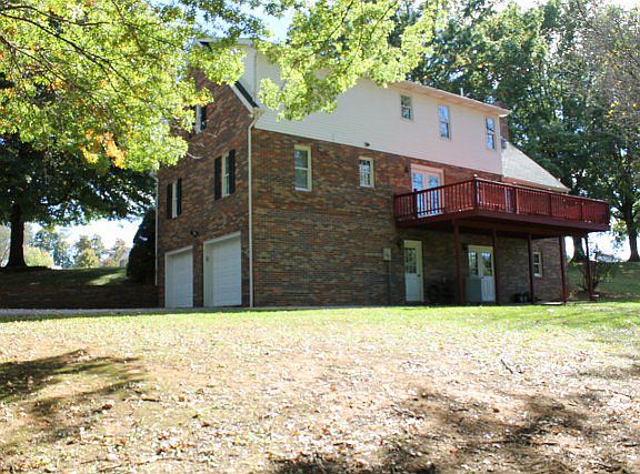 2nd image of 19437 Oakwood Dr