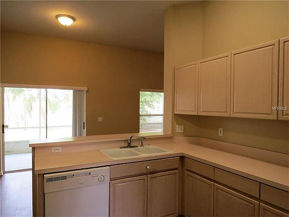 4th image of 10460 Crestfield Dr