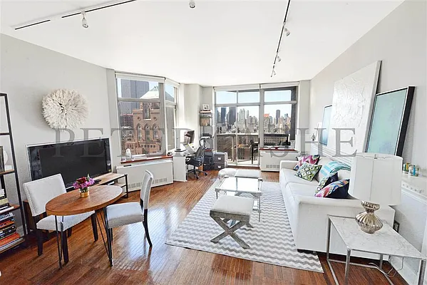 Rented by Peter Ashe | media 13