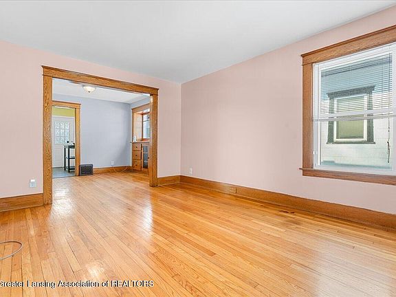 5th image of 321 Westmoreland Ave