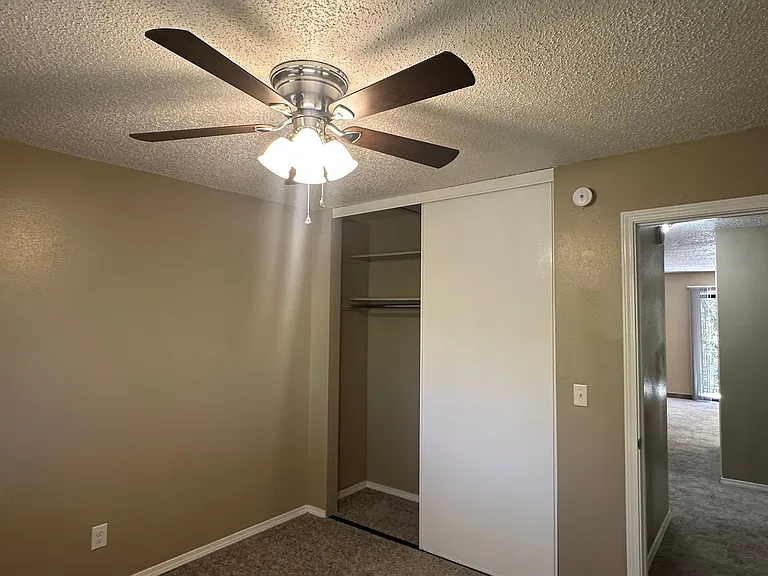 2700-2728 SW Beaverton Hillsdale Hwy — Photo 14
