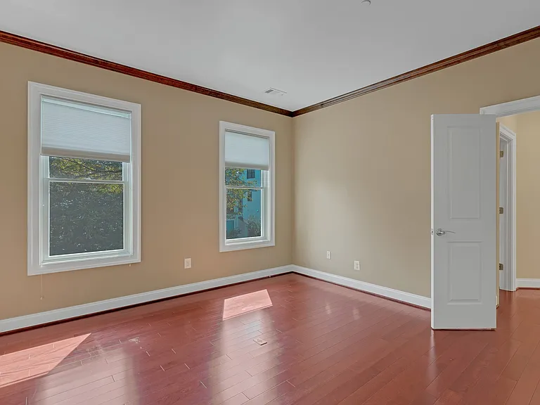 7607 Newmarket Dr — Photo 14