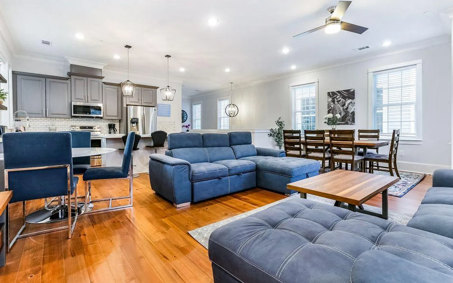 5 bed, 3.0 bath, 2292 sqft, $12,416 — Photo 1