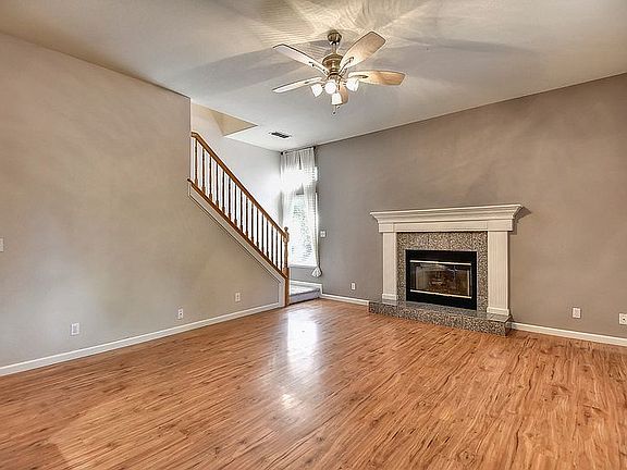 3rd image of 6214 Lincoln Ave