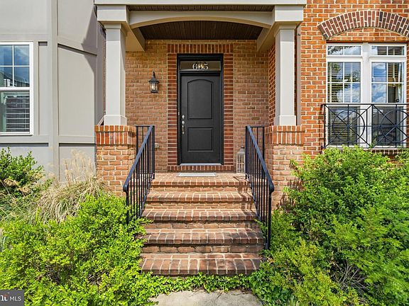 3rd image of 605 Blandwood Rd