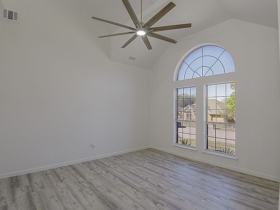 5th image of 5914 Beacon Dr