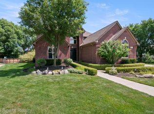 53268 Kakos Dr, Chesterfield, MI 48051
