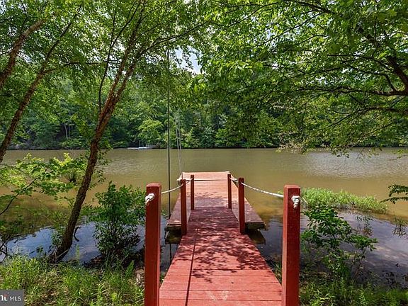 4th image of 10738 Lake Forest Dr