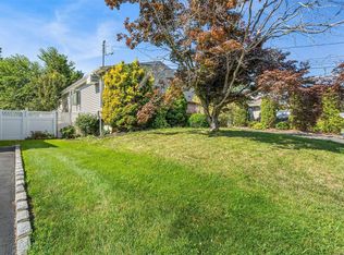 164 Chelsea Ave, West Babylon, NY 11704