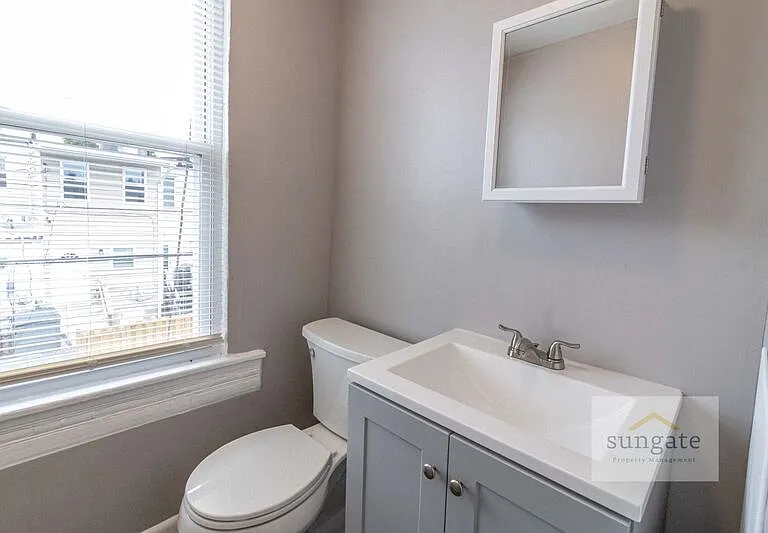 1222 Sargeant St — Photo 12