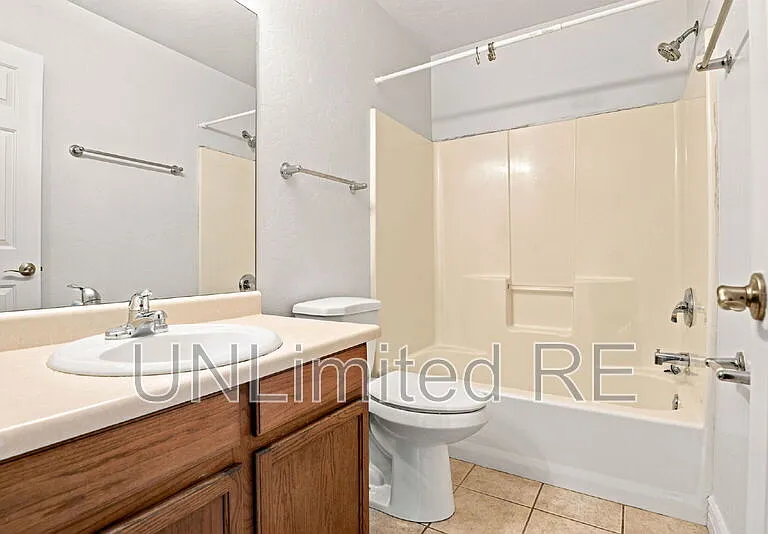 3272 S Litzler Dr — Photo 29