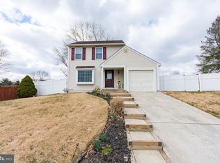 16 Belmont Ct, Sicklerville, NJ 08081