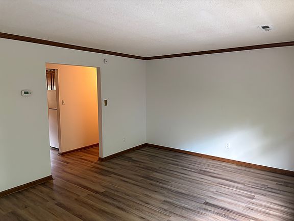 2nd image of 810 Highland Dr APT 1204