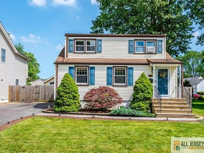 121 E Cliff Rd, Colonia, NJ, 07067