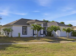 1082 Ridgeway DR, NORTH FORT MYERS, FL 33903