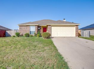 521 Reagan Ln, Burleson, TX 76028