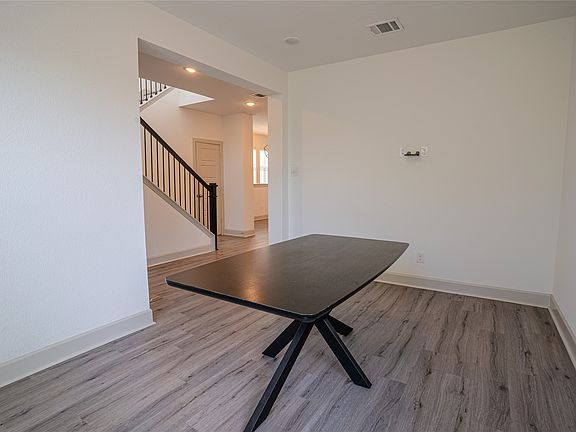 4th image of 1577 Jackson St