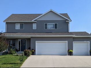 6058 51st St NW, Rochester, MN 55901