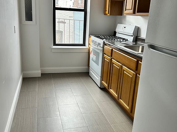 5th image of 1145 Boynton Ave #5A