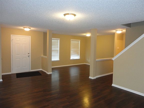 2nd image of 10256 Cumberland Pointe Blvd