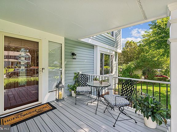 3rd image of 16144 Olmstead Ln