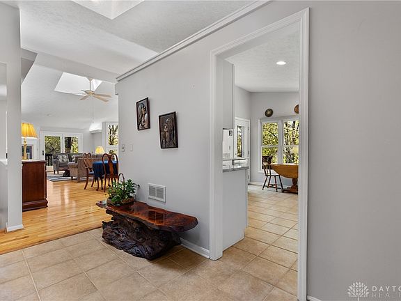 3rd image of 11831 Vaukvalley Ln