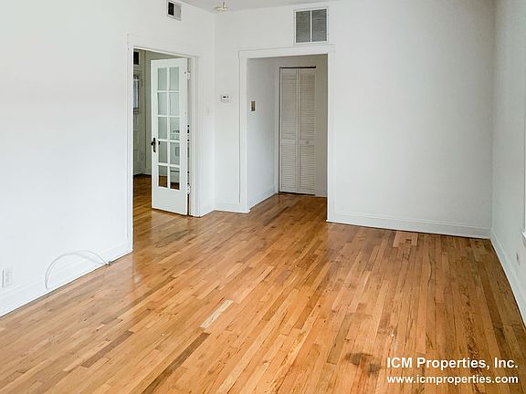 2nd image of 3523.1 N Broadway St #3E