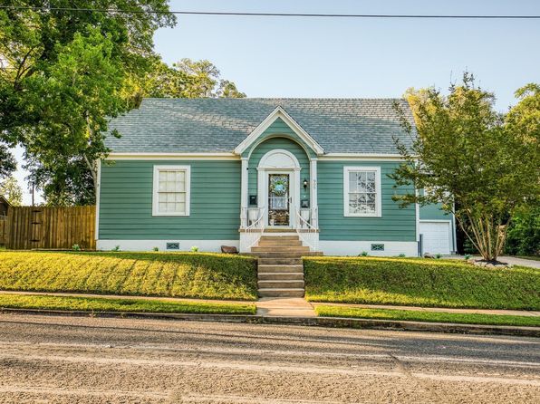909 W Main St