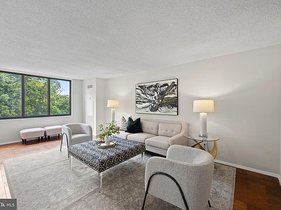 4th image of 5225 Pooks Hill Rd APT 910N