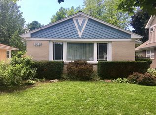 918 N Harvard Ave, Arlington Heights, IL 60004